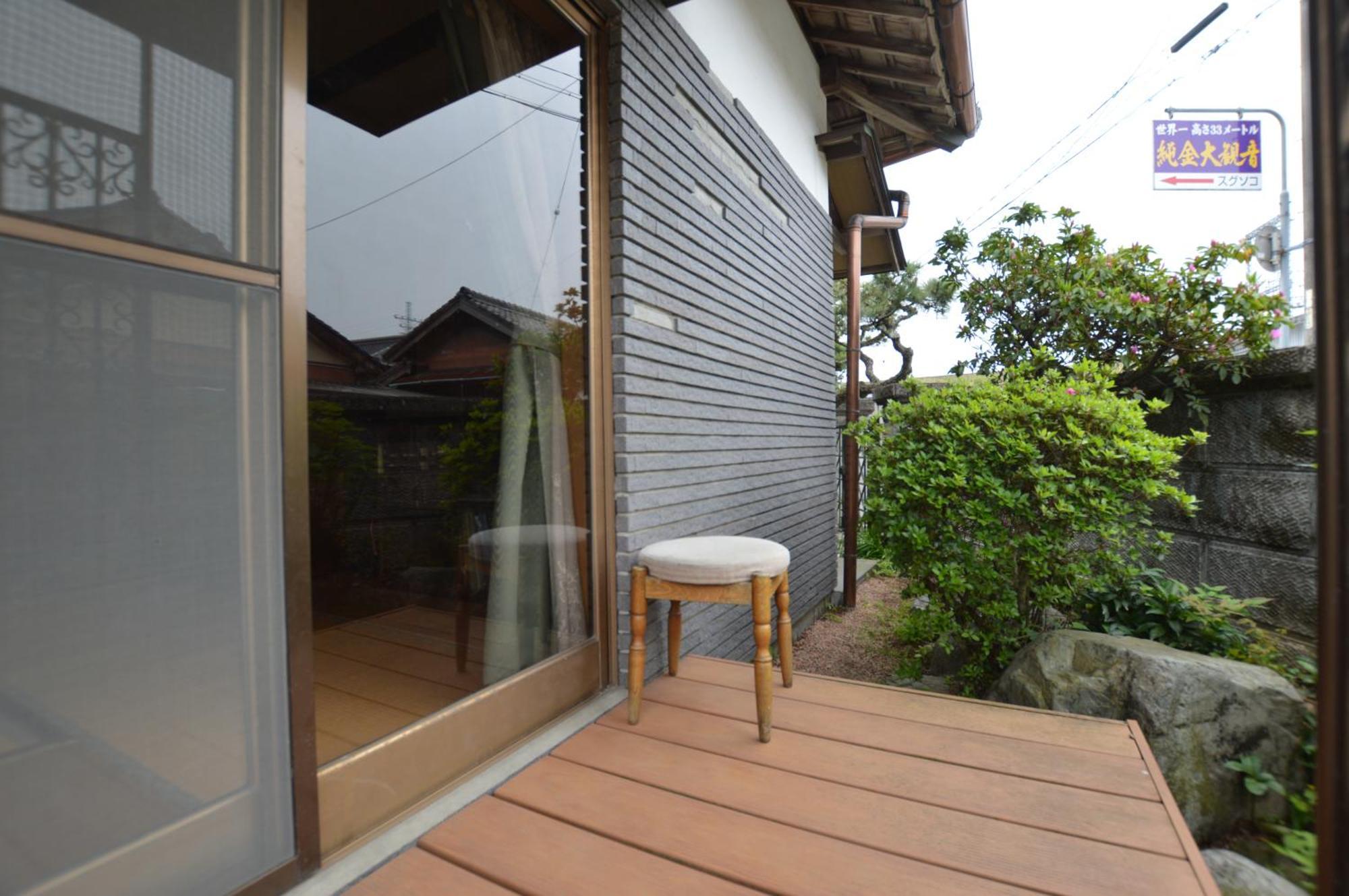 Guest House Ilonggo Tsu Eksteriør bilde